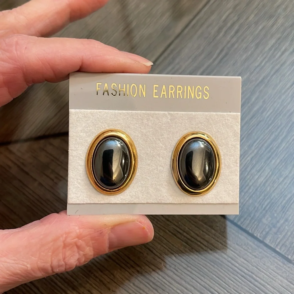 Vintage Hematite Elegant Gold Frame and Black Oval Earrings